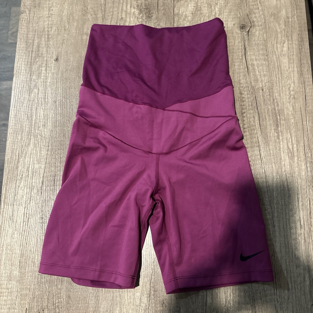 Nike Women's Magenta Bike Shorts
